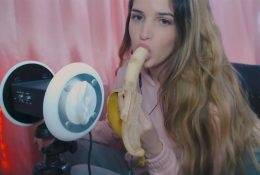 Luz ASMR Eating A Banana Video on modelies.com