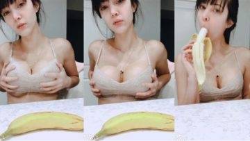 CinCinBear Nude Banana Blowjob Video Leaked on modelies.com
