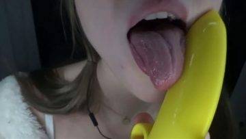 Peas And Pies Nude Banana Blowjob Video Leaked on modelies.com