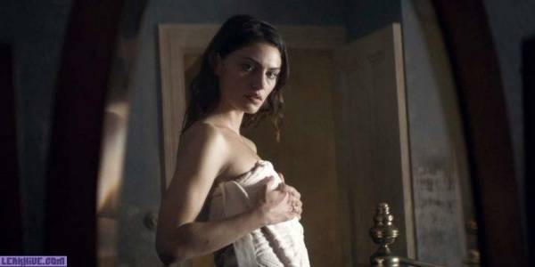 Sexy Phoebe Tonkin Naked Scene from ‘Bloom’ on modelies.com