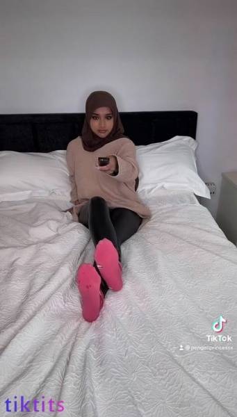 An arab girl participates in nude Tik Tok porn trends and shines her naked breasts and pussy on camera on modelies.com