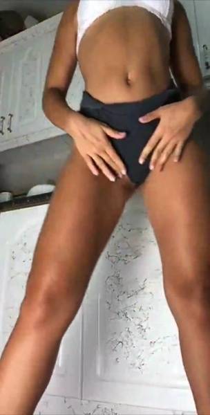 Paola Skye kitchen booty spreading & twerking snapchat premium xxx porn videos on modelies.com