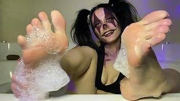 Waifufeetmilk Clown JOI in bathtub xxx onlyfans porn on modelies.com