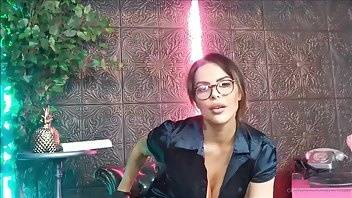Maxierhoads Full video I'm your tall boss who LOVES to wear lea xxx onlyfans porn on modelies.com