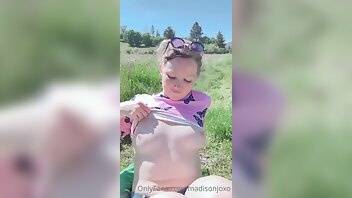 Madisonjoxo just a day in nature onlyfans leaked video on modelies.com
