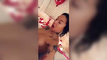 Honey gold romantic shower nude onlyfans videos 2020/11/01 on modelies.com