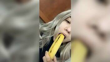 Alyssa Scott Onlyfans Banana Sucking and Boobies Squeezing XXX Videos Leaked on modelies.com