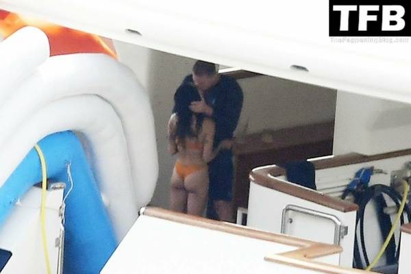 Zoe Kravitz & Channing Tatum Pack on the PDA While on a Romantic Holiday on a Mega Yacht in Italy - Italy on modelies.com