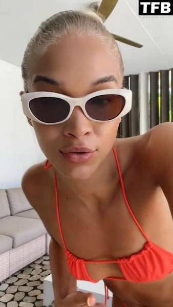 Jasmine Sanders Shows Off Her Sexy Bikini Body (10 Photos + Video) - city Sander on modelies.com