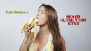 AMANDA CERNY EATING A BANANA on modelies.com