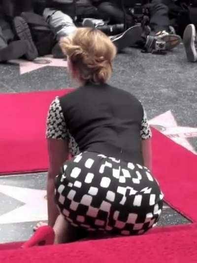 Scarlett Johansson's fat ass on modelies.com
