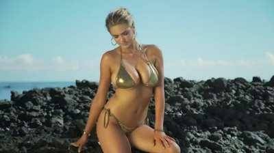 Kate Upton In a gold bikini. Prime jerk material on modelies.com