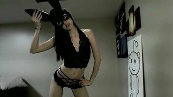 Anabelleleigh bunny striptease xxx video on modelies.com