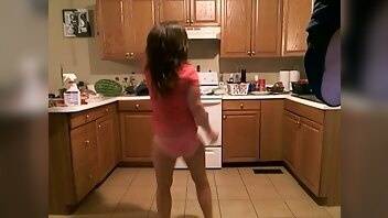 Lovelyliv kitchen twerking 2 xxx video on modelies.com