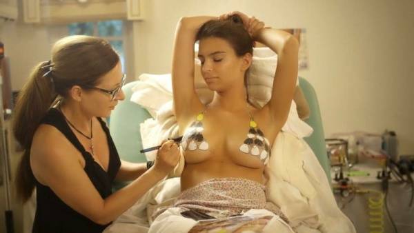 Emily Ratajkowski Nude Body Paint Photoshoot Video Leaked - Usa on modelies.com