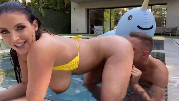 Angela White Underwater And Pool Sex with Alex Mack on modelies.com