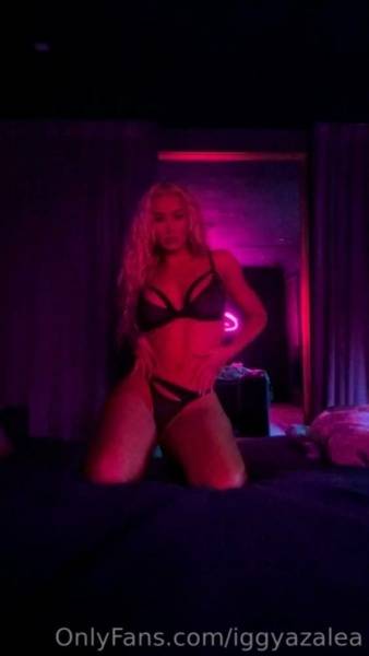 Iggy Azalea Sexy Lingerie Tease Onlyfans Video Leaked on modelies.com