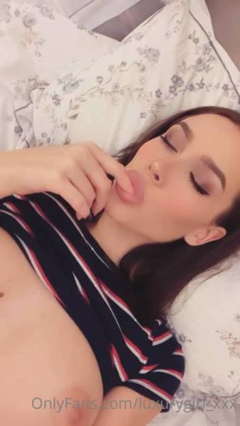 Luxury Girl Nude Masturbation Selfie OnlyFans Video Leaked - Russia on modelies.com