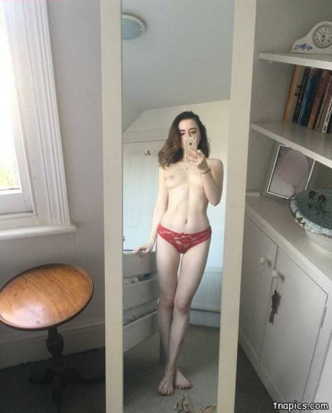 Lily Mo Sheen Nude on modelies.com