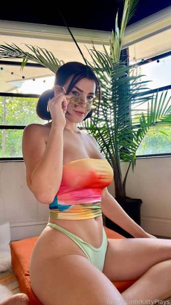 KittyPlays Sexy Colorful Top Thong Fansly Set Leaked on modelies.com